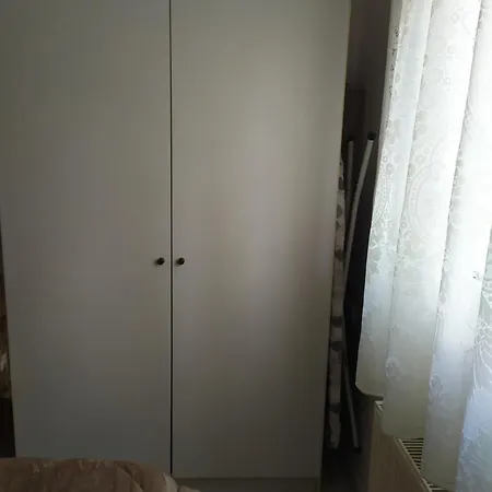 Apartment Ellie's House *