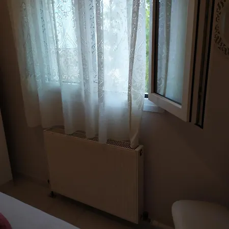 Apartament Ellie's House *