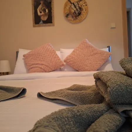 Ellie's House Apartment *