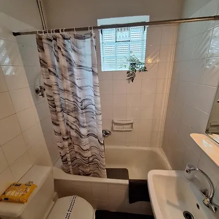 Ellie's House شقة